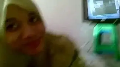 Gadis Cantik Berjilbab Mesum di Rumah Pacar