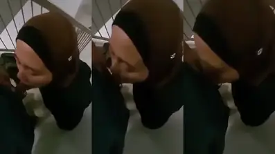 Ukhti Hijab Cantik Pasrah Servis Kasur Tangga